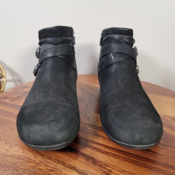 Dansko Black LeatherAnkle Boots with Buckle Detail Size 41 - Picture 7 of 16